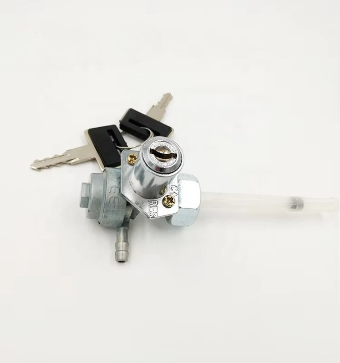 01 Fuel Tank Petrol Cork with 02 Key | Fuel Tank Lock For Honda 70 & 125 and China Motorcycles - Without Box