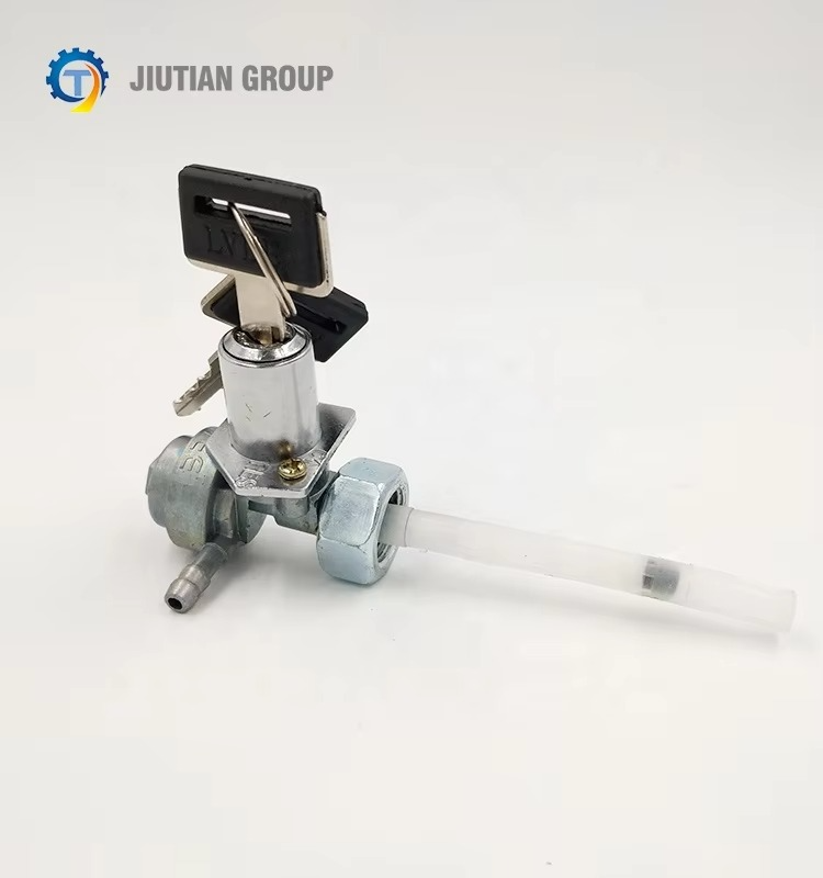 01 Fuel Tank Petrol Cork with 02 Key | Fuel Tank Lock For Honda 70 & 125 and China Motorcycles - Without Box